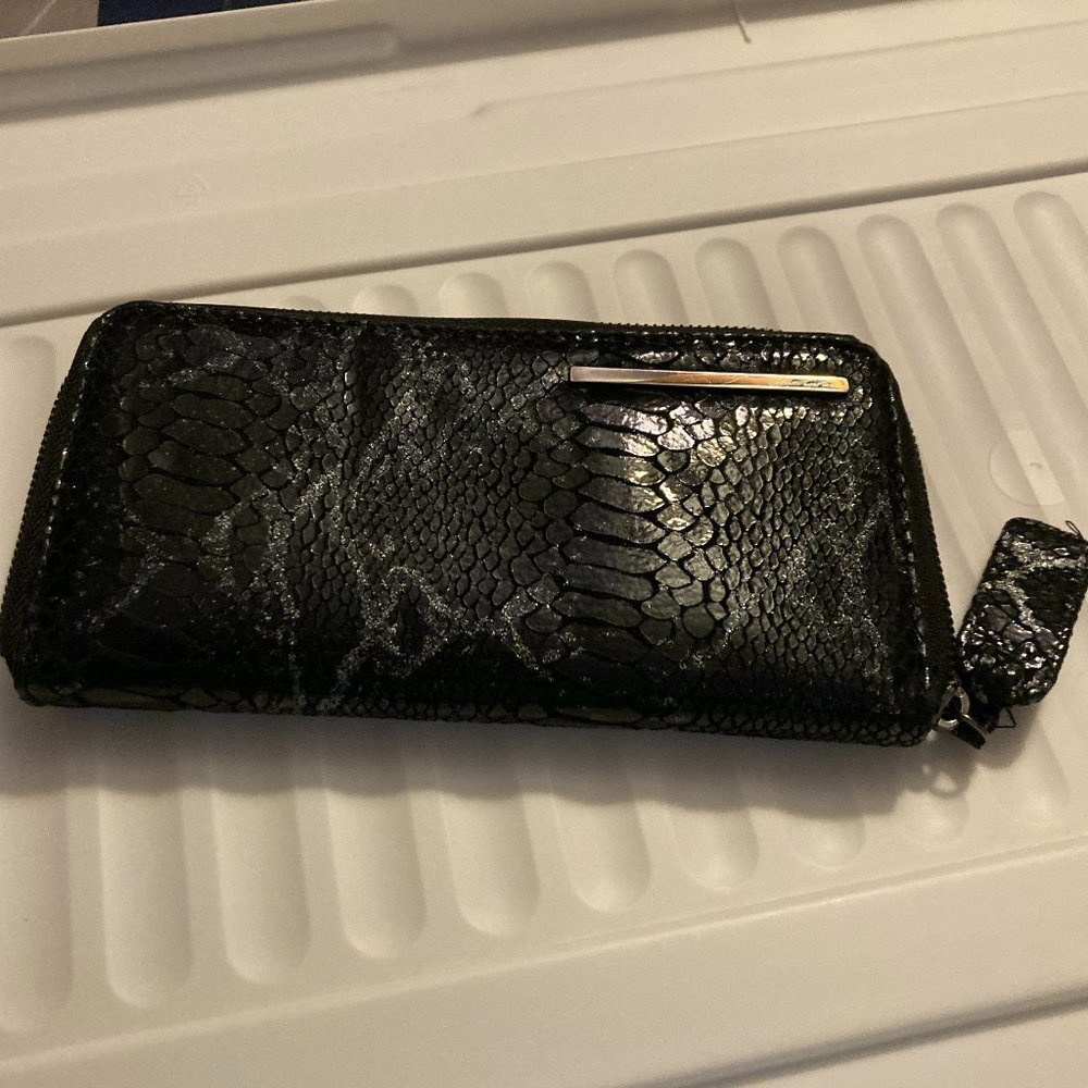 Wallet Clutch Zip Around  Black Embossed Snakeskin Leather
